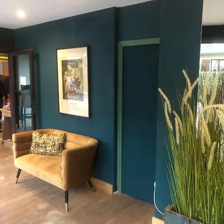 La Des Fleurs Alojamento de Acomodação e Pequeno-almoço 3*