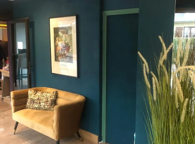 La Des Fleurs Oda ve Kahvaltı 3*