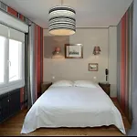 La Des Fleurs Bed & Breakfast