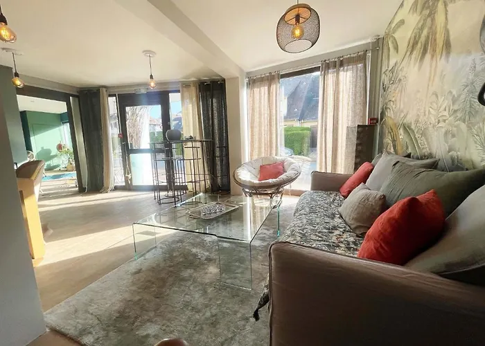 La Des Fleurs Bed & Breakfast