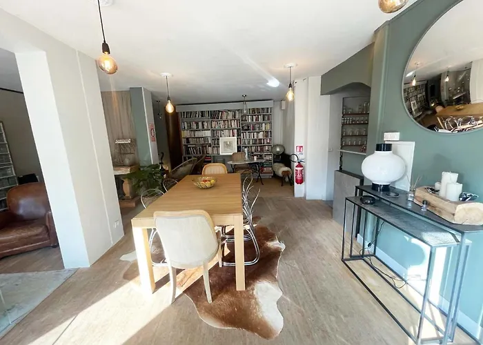 Bed & Breakfast La Des Fleurs 3*