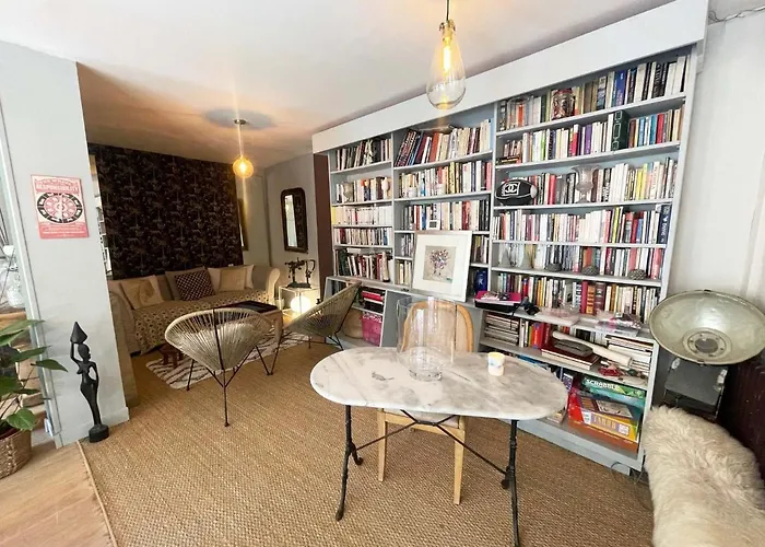 La Des Fleurs Bed & Breakfast