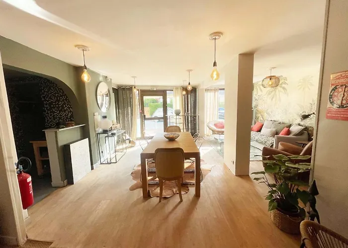 Bed & Breakfast La Des Fleurs 3*