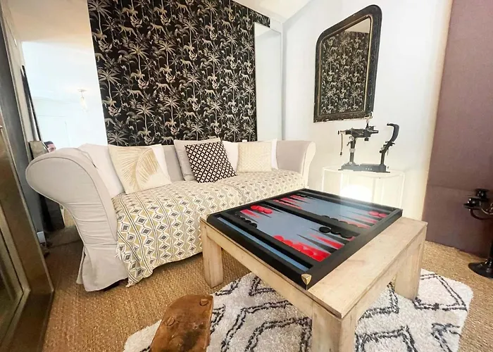 Bed & Breakfast La Des Fleurs 3*